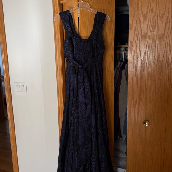 PURPLE DRESS - Picture 3 of 5